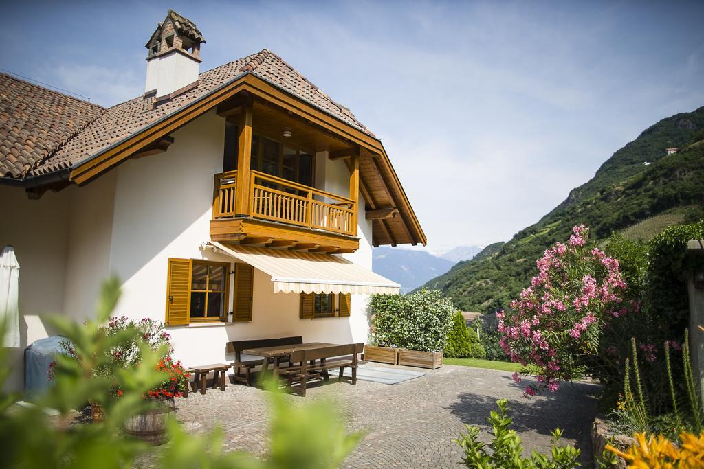 Biobauernhof Rosengartner Apartment Terlano Ruang foto