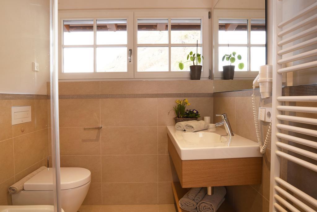Biobauernhof Rosengartner Apartment Terlano Bagian luar foto