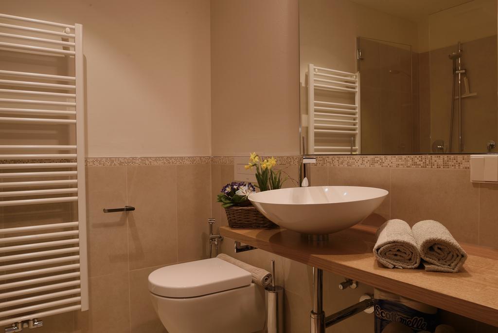 Biobauernhof Rosengartner Apartment Terlano Bagian luar foto