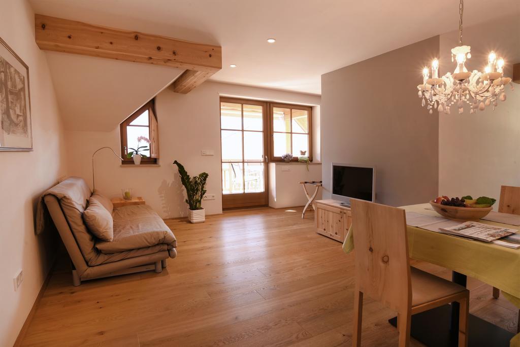 Biobauernhof Rosengartner Apartment Terlano Bagian luar foto