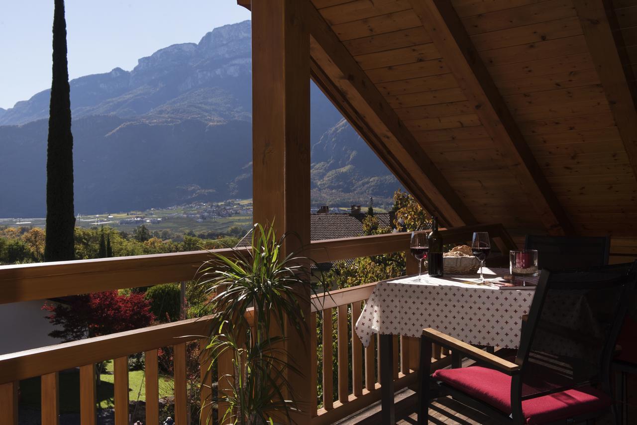 Biobauernhof Rosengartner Apartment Terlano Bagian luar foto