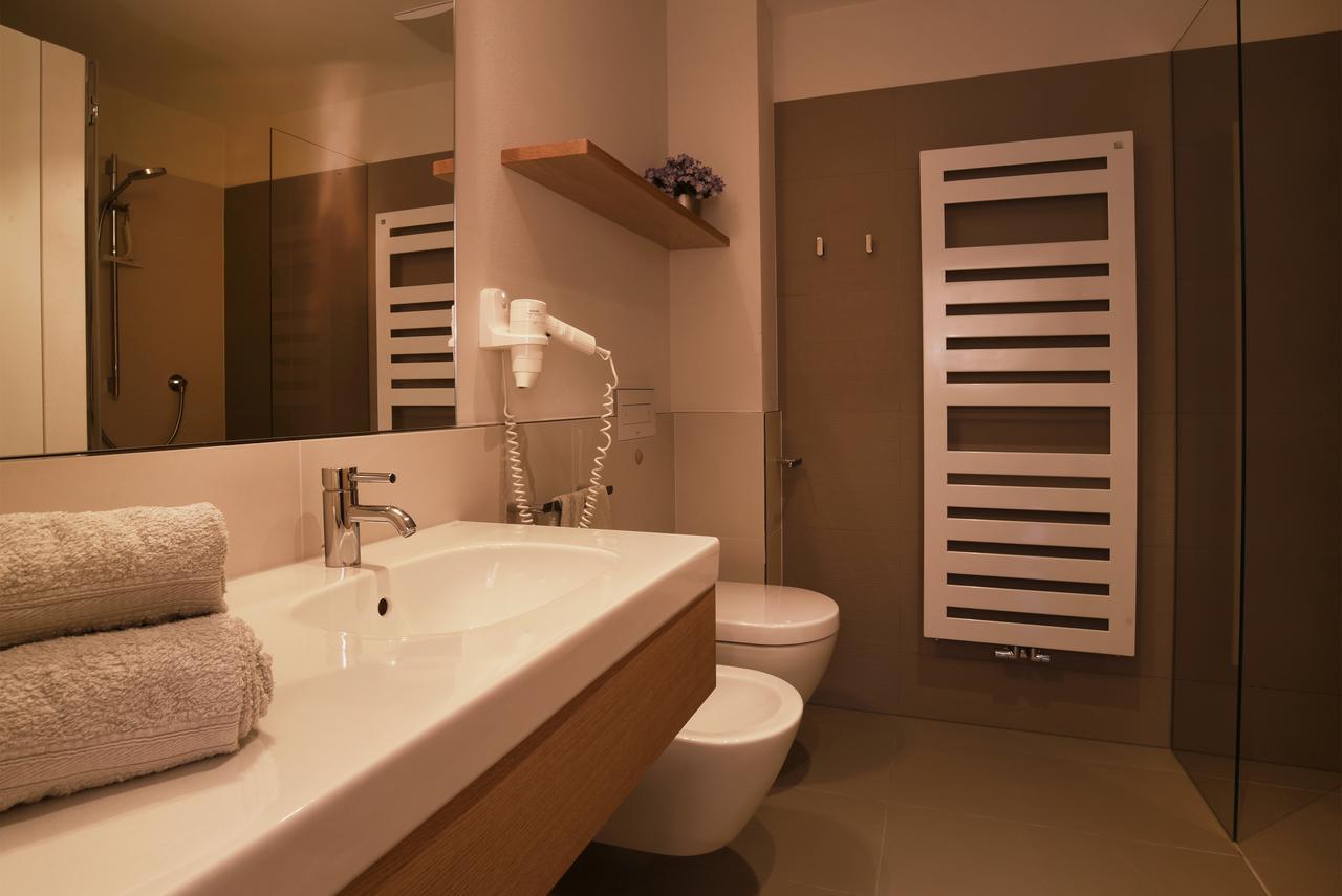 Biobauernhof Rosengartner Apartment Terlano Bagian luar foto